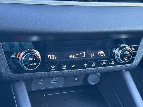 New 2025 Mitsubishi Outlander SE image 20