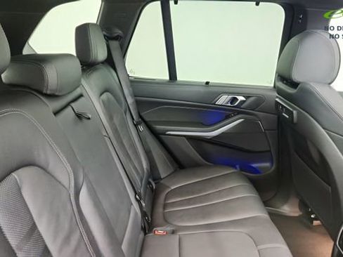 Used 2022 BMW X5 xDrive40i w/ M Sport Package AWD/4WD image 24