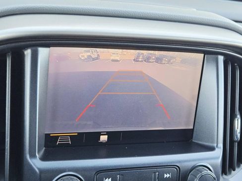 Used 2019 Chevrolet Colorado Z71 w/ Z71 Midnight Edition image 29