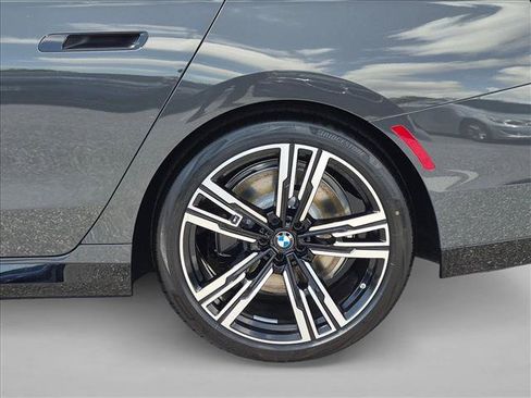 New 2026 BMW 740i xDrive AWD/4WD image 9