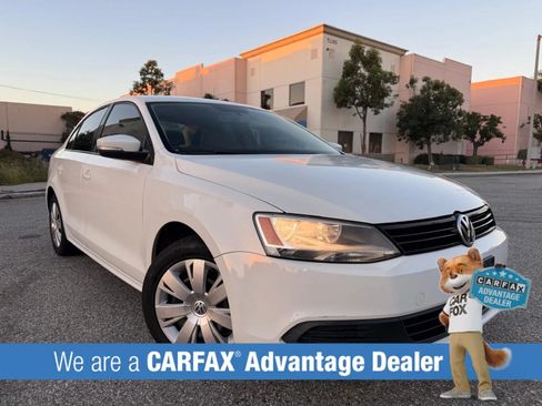 Used 2014 Volkswagen Jetta SE FWD image 3