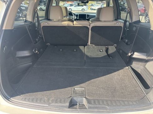 Used 2016 Honda Pilot Touring image 45