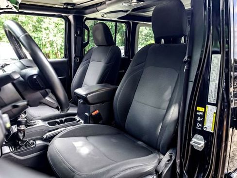 Used 2022 Jeep Wrangler Unlimited Sport AWD/4WD image 14