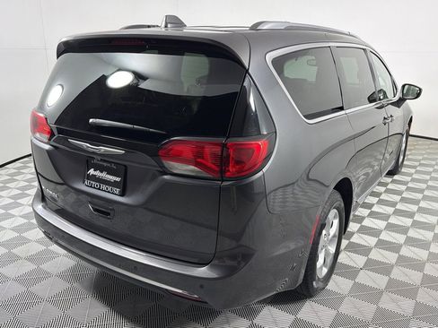 Used 2017 Chrysler Pacifica Touring-L Plus image 5