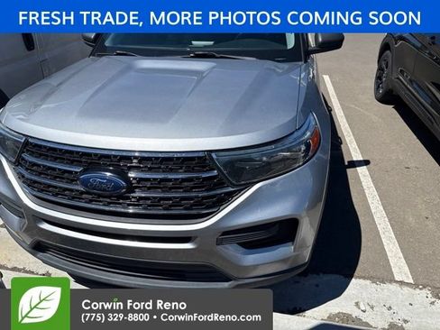Used 2021 Ford Explorer XLT w/ Class III Trailer Tow Package AWD/4WD image 3
