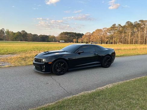 Used 2013 Chevrolet Camaro ZL1 image 17