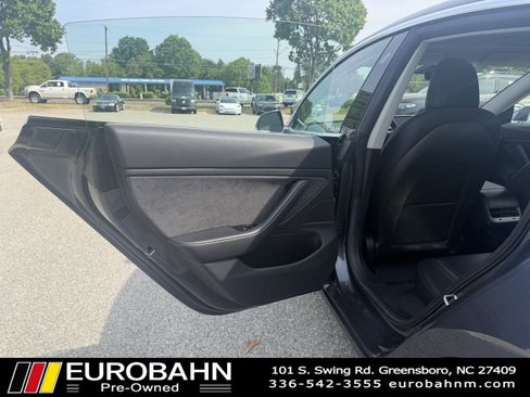 Used 2018 Tesla Model 3 Long Range RWD image 11