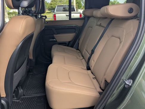 New 2026 Land Rover Defender 110 X-Dynamic SE AWD/4WD image 12