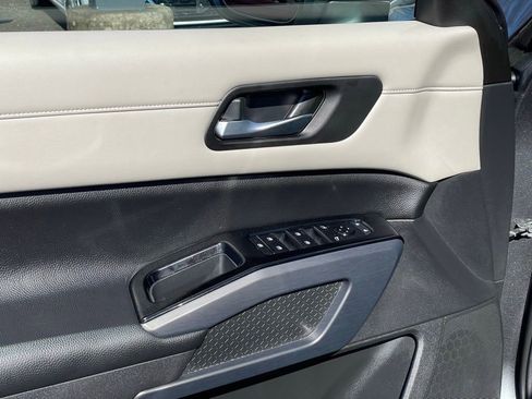 Certified 2022 Nissan Pathfinder SL w/ SL Premium Package image 15