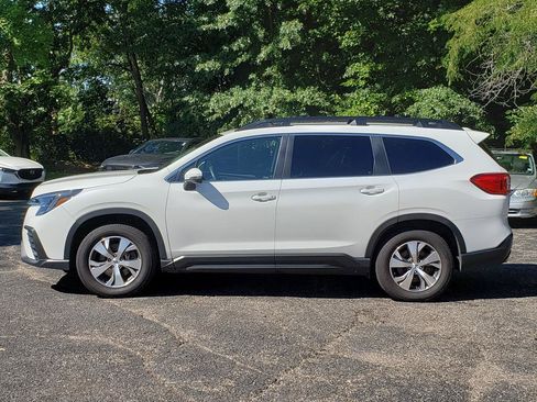 Used 2023 Subaru Ascent Premium w/ Convenience Package AWD/4WD image 2