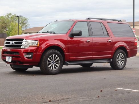 Used 2015 Ford Expedition EL XLT w/ Equipment Group 202A AWD/4WD image 11
