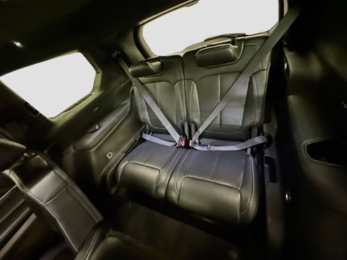 Used 2024 Jeep Grand Cherokee L Limited w/ Luxury Tech Group II image 31