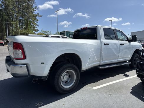 Used 2023 RAM 3500 Big Horn w/ Level 1 Equipment Group image 11