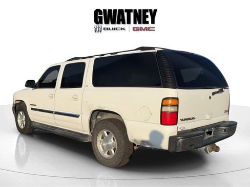Used 2004 GMC Yukon XL SLT w/ Preferred Equipment Group image 3