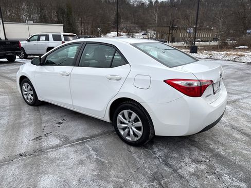 Used 2015 Toyota Corolla L image 3