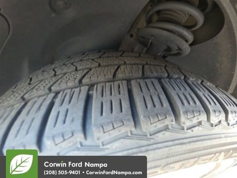 Used 2018 Ford Explorer XLT image 18