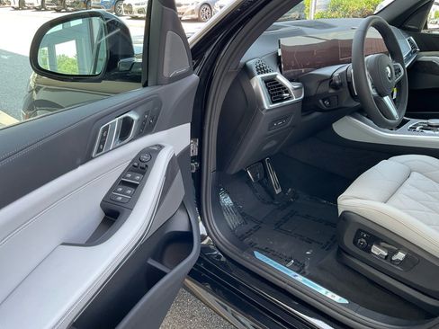 Certified 2026 BMW X5 xDrive40i w/ M Sport Package image 31