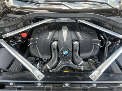 Used 2019 BMW X5 xDrive50i w/ M Sport Package AWD/4WD image 19