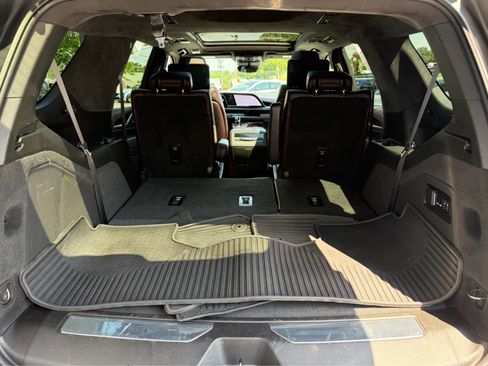 Used 2022 Cadillac Escalade Sport Platinum AWD/4WD image 41