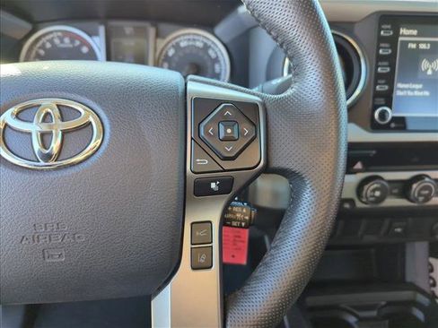 Used 2020 Toyota Tacoma SR5 image 15