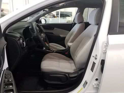 Used 2022 Hyundai Kona SEL image 13