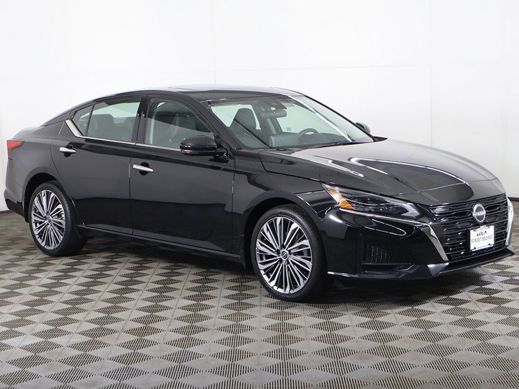 Used 2023 Nissan Altima 2.5 SL AWD/4WD image 2