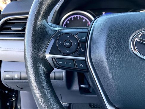 Used 2022 Toyota Camry LE image 23