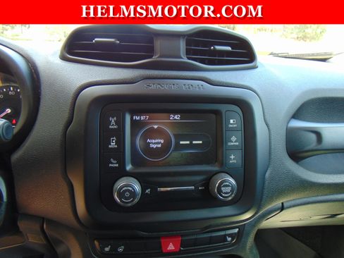 Used 2016 Jeep Renegade Limited FWD image 27