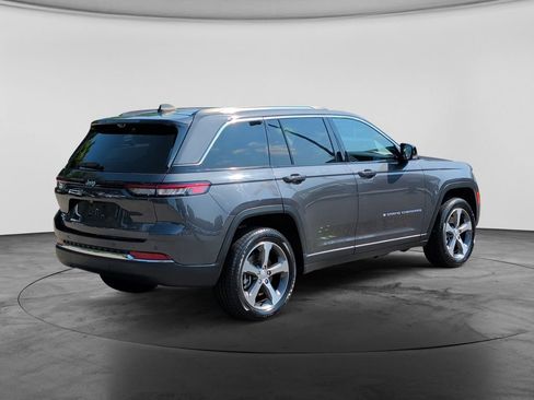 Used 2022 Jeep Grand Cherokee Limited 4xe w/ Luxury Tech Group II AWD/4WD image 7