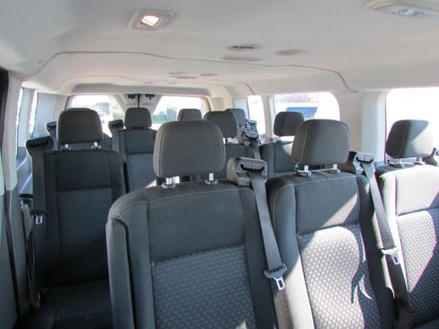 Used 2023 Ford Transit 350 XLT image 27