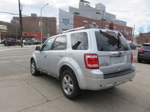 Used 2011 Ford Escape Limited w/ 302A Rapid Spec Order Code image 5