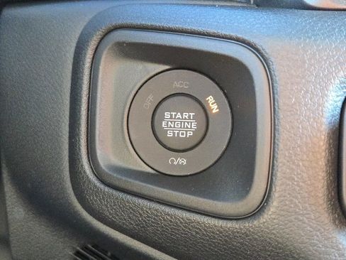 New 2026 Jeep Gladiator Sport image 28