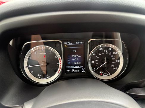 Used 2017 Nissan Titan PRO-4X AWD/4WD image 22