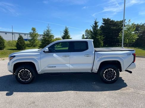 Used 2026 Toyota Tacoma TRD Sport AWD/4WD image 8
