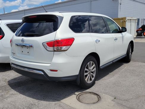 Used 2014 Nissan Pathfinder S FWD image 6