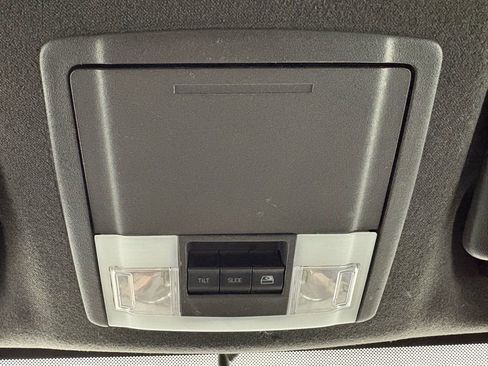 Used 2014 Ford F250 King Ranch w/ King Ranch w/Chrome Package image 33