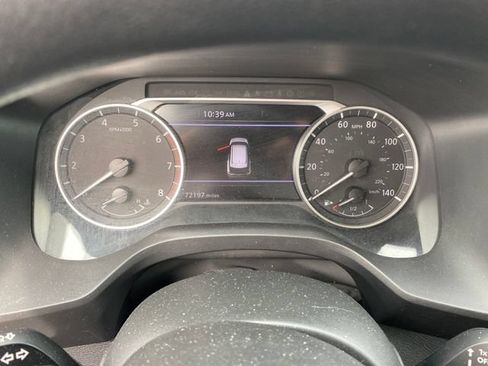 Used 2023 Nissan Rogue SV FWD image 9