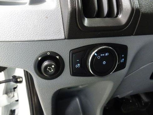 Used 2019 Ford Transit 250 148 Medium Roof RWD image 21