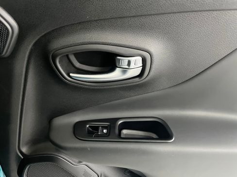 Used 2022 Jeep Renegade Trailhawk w/ Sun/Sound Group image 59