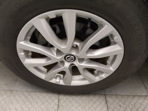 Used 2020 Nissan Rogue SV AWD/4WD image 31
