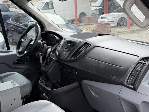 Used 2017 Ford Transit 250 250 3dr LWB Medium Roof Cargo image 14