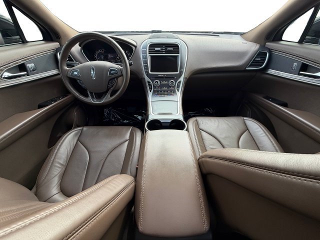 Used 2016 Lincoln MKX Reserve w/ Climate Package FWD image 12