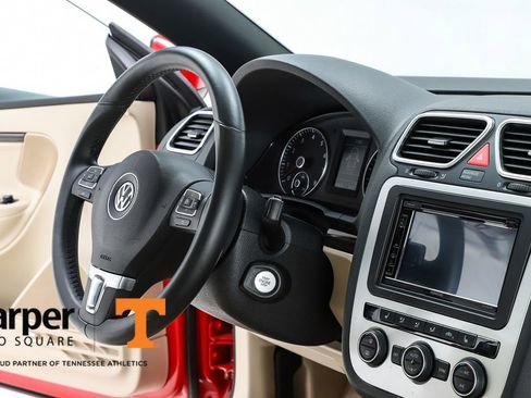 Used 2015 Volkswagen Eos Executive FWD image 40