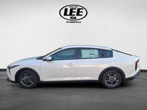 New 2025 Kia K4 LXS image 4