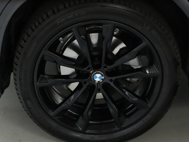 Used 2024 BMW X4 xDrive30i w/ Premium Package AWD/4WD image 40