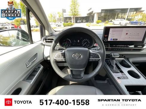 Used 2025 Toyota Sienna XLE FWD image 15