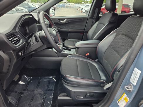Used 2025 Ford Escape ST-Line FWD image 5