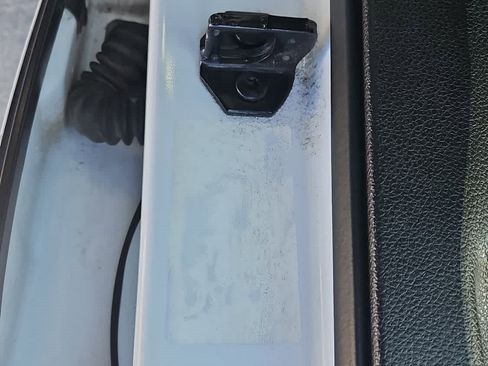 Used 2017 Ford Explorer XLT image 22