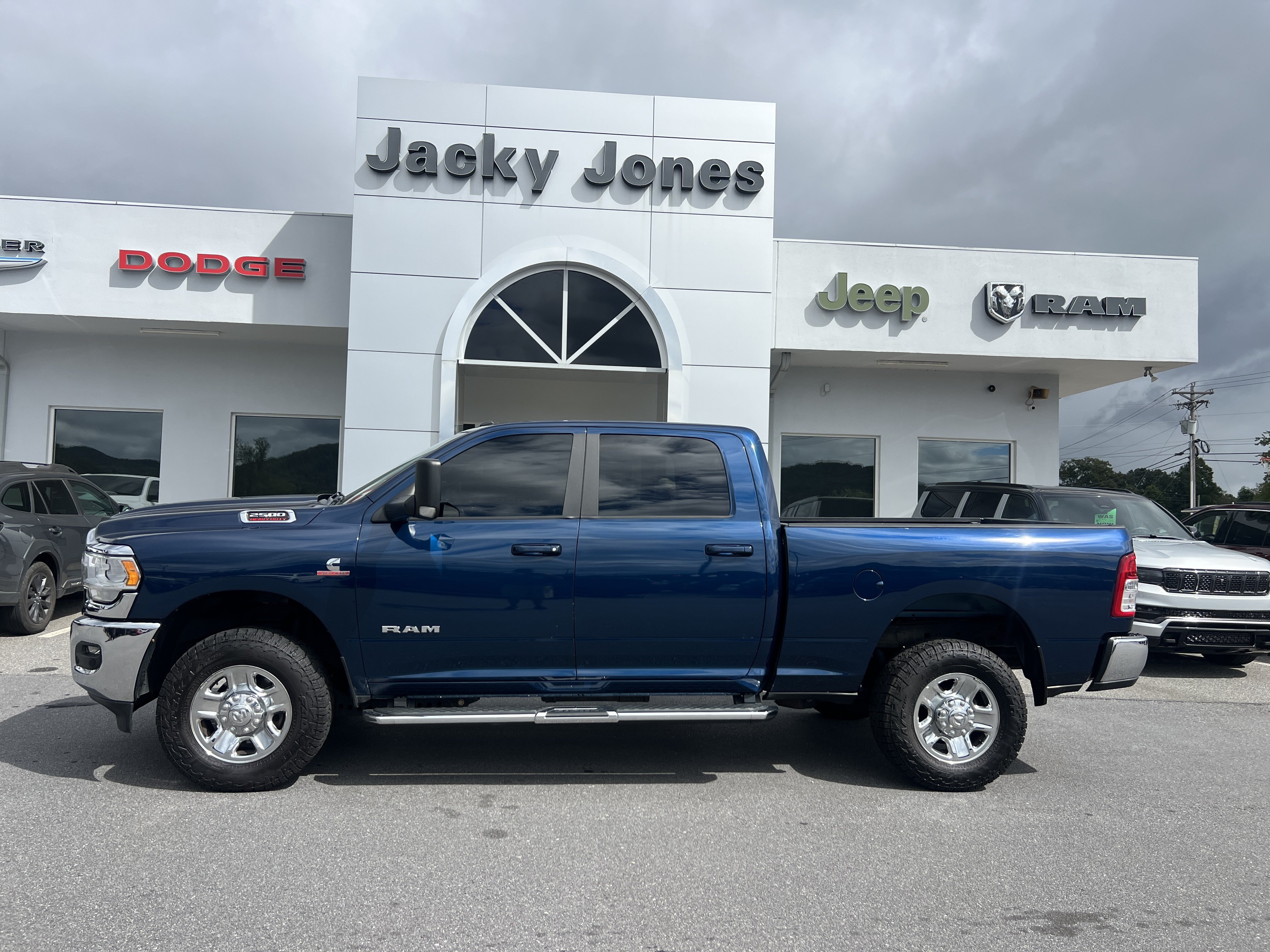 Used 2021 RAM 2500 Big Horn AWD/4WD image 1
