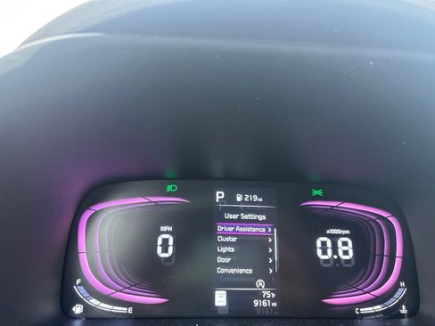 Used 2024 Kia Soul LX w/ Option Group 015 FWD image 9